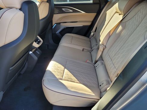 New 2026 Cadillac Lyriq Signature Luxury w/ Nappa Leather Package image 8