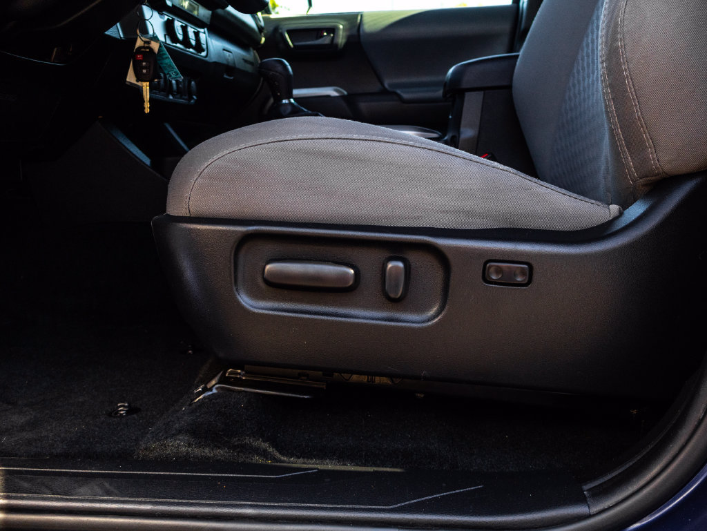 Used 2022 Toyota Tacoma SR5 RWD image 18
