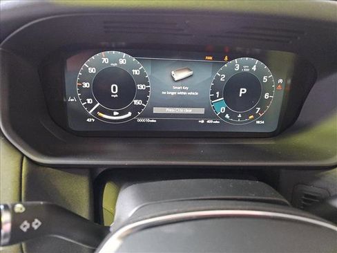 New 2025 Land Rover Discovery S image 21