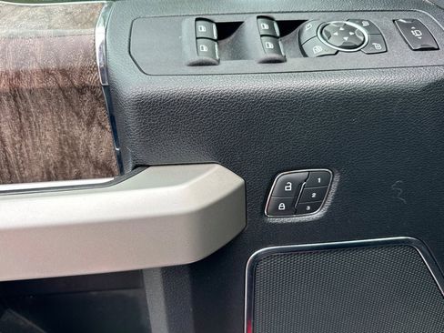 Used 2018 Ford F250 Lariat w/ Lariat Ultimate Package image 11