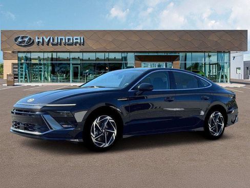 New 2026 Hyundai Sonata SEL FWD image 2