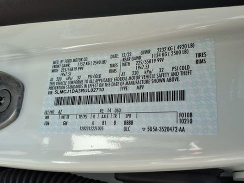 Certified 2024 Lincoln Corsair AWD w/ Equipment Group 101A image 31
