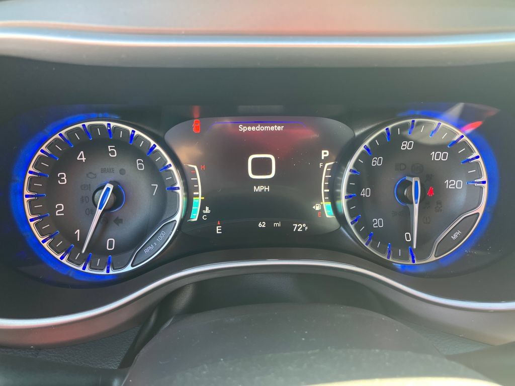 New 2027 Chrysler Pacifica Select FWD image 14