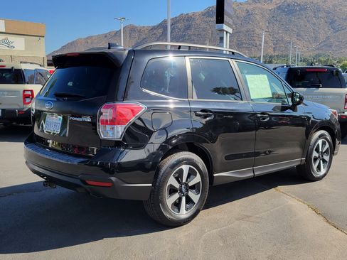 Used 2018 Subaru Forester 2.5i Premium AWD/4WD image 2
