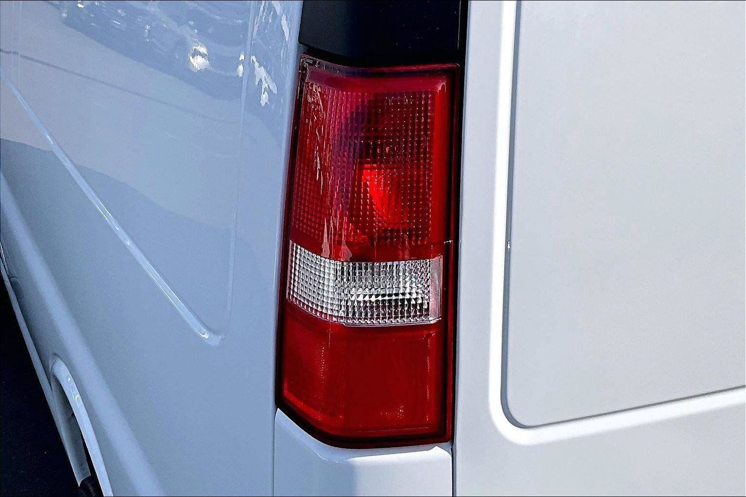 Used 2021 Chevrolet Express 3500 w/ Driver Convenience Package RWD image 23