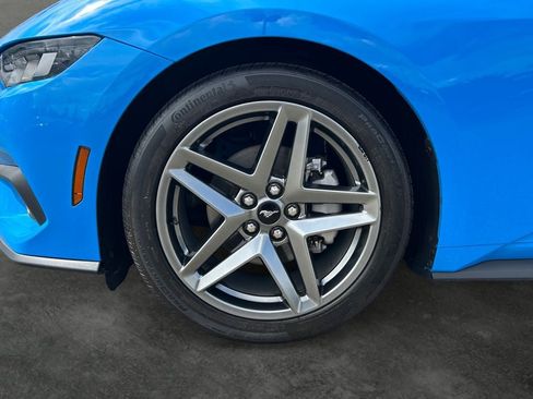 Used 2024 Ford Mustang Coupe RWD image 4