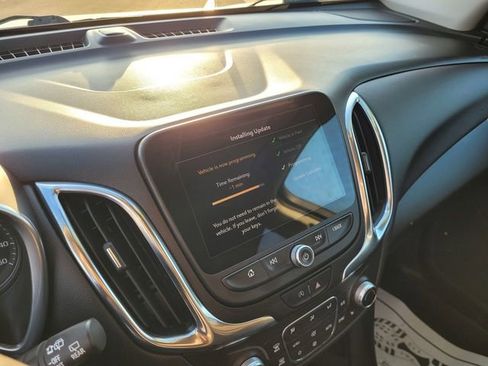 Used 2022 Chevrolet Equinox LT image 13