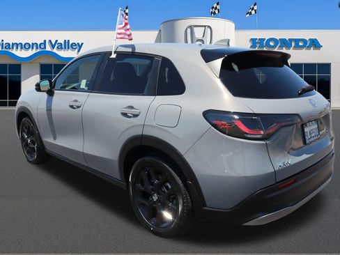 Used 2024 Honda HR-V Sport image 4