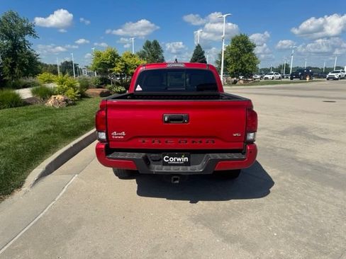 Used 2023 Toyota Tacoma SR5 AWD/4WD image 5
