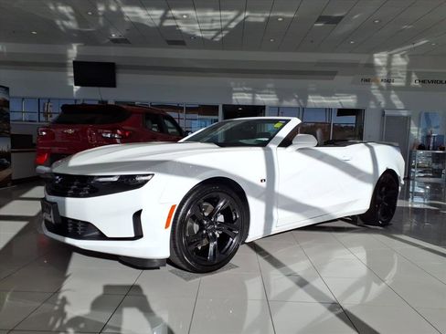 Used 2023 Chevrolet Camaro LT image 3