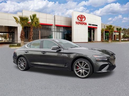Used 2024 Genesis G70 2.5T image 1