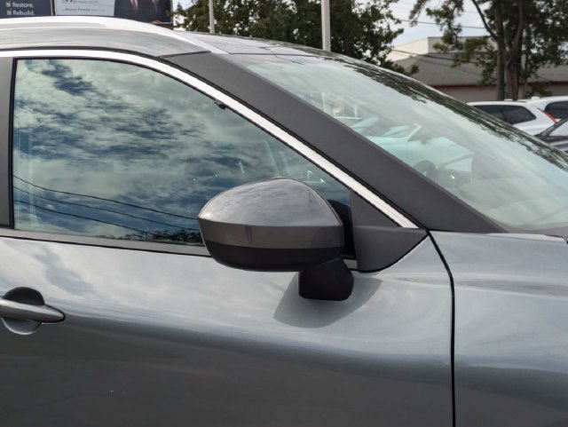 Used 2023 Nissan Rogue SV w/ SV Premium B Package FWD image 15