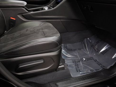 Certified 2023 Jeep Grand Cherokee Altitude image 44