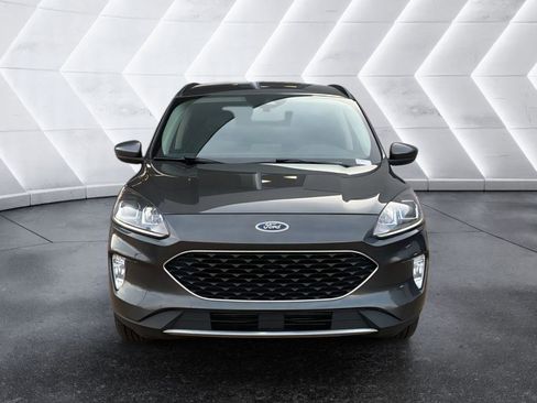 Used 2020 Ford Escape SEL image 2