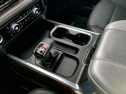 Used 2024 GMC Sierra 1500 SLT w/ SLT Convenience Package image 15