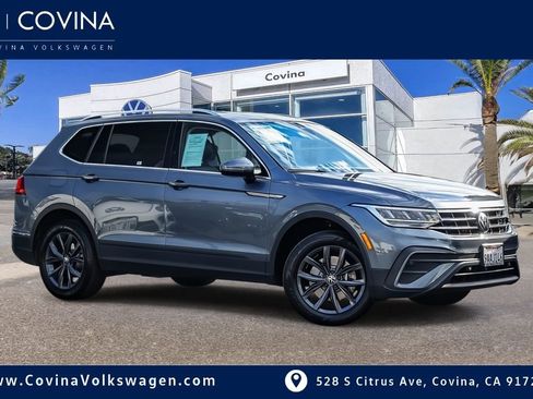 Used 2022 Volkswagen Tiguan SE image 1