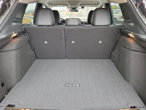 Used 2025 Nissan Kicks SR w/ Illumination Package image 25