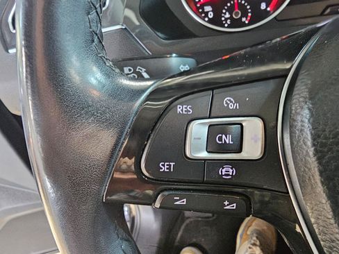 Used 2019 Volkswagen Tiguan SE FWD image 33