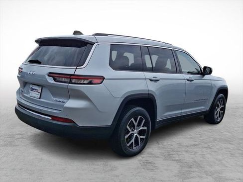 Certified 2023 Jeep Grand Cherokee L Limited AWD/4WD image 5