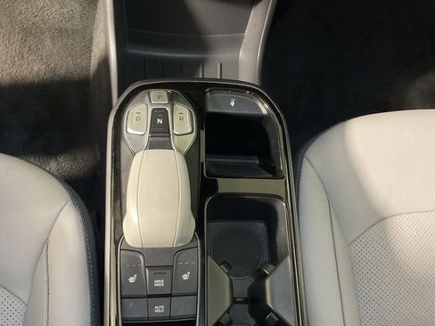 Used 2021 Hyundai Ioniq Limited image 29