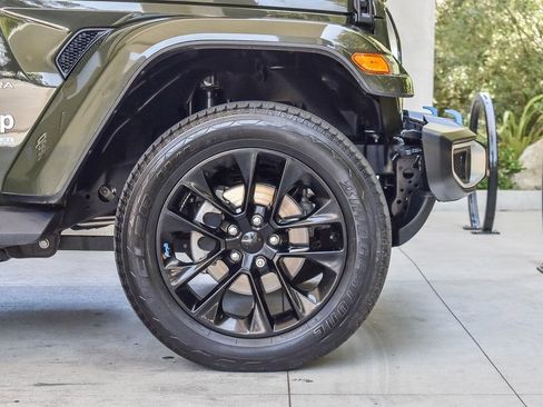 Used 2022 Jeep Wrangler Unlimited Sahara 4xe image 9