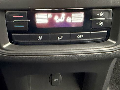Used 2022 Volkswagen Atlas SE AWD/4WD image 24