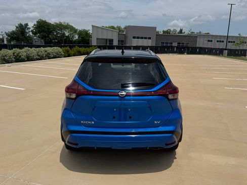 Used 2023 Nissan Kicks SV FWD image 8