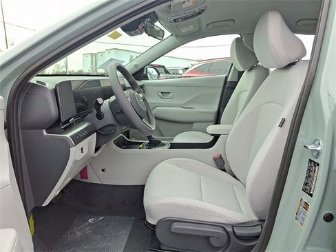 New 2026 Hyundai Kona SE image 5