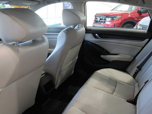 Used 2021 Honda Accord LX image 16