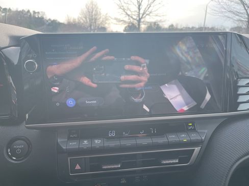 Used 2025 Toyota Camry SE w/ Multimedia Upgrade Package image 12