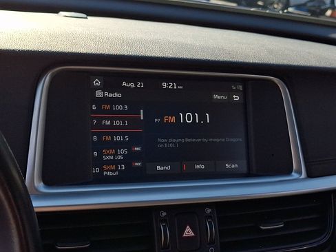 Used 2019 Kia Optima S w/ S Panoramic Sunroof Package FWD image 16