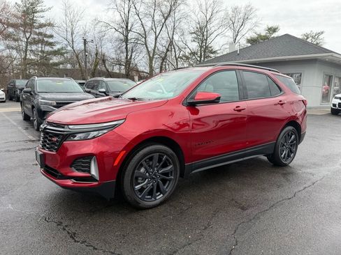 Used 2024 Chevrolet Equinox RS image 3