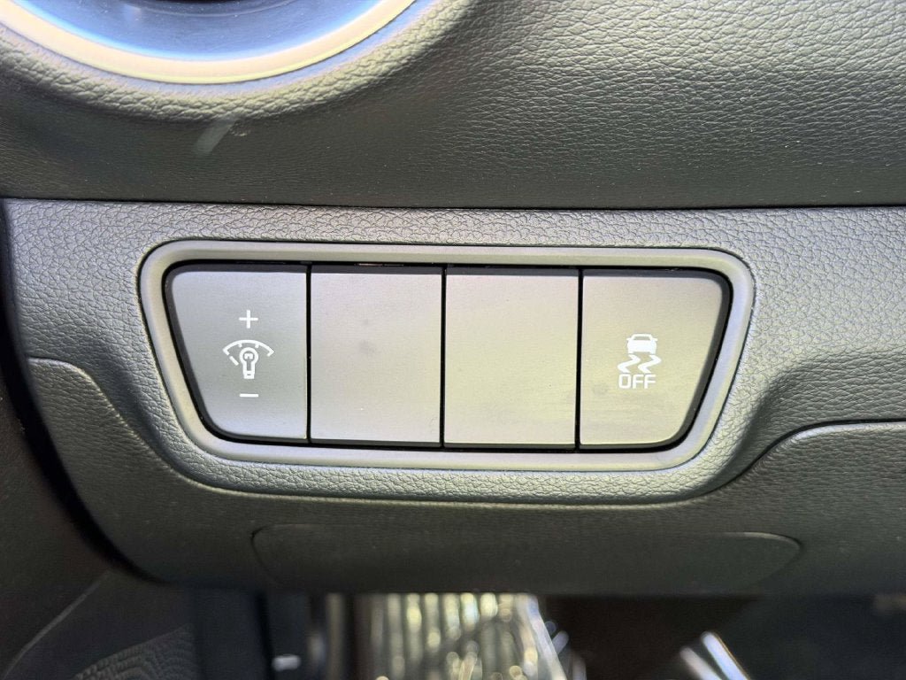 Used 2024 Kia Forte LXS FWD image 17