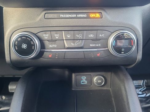 Used 2020 Ford Escape SE image 29