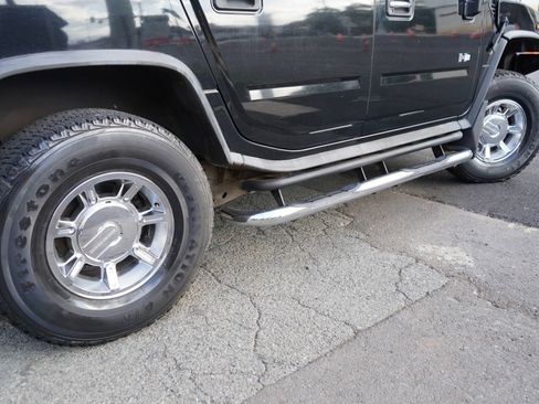 Used 2005 HUMMER H2 SUT w/ Preferred Equipment Group AWD/4WD image 7