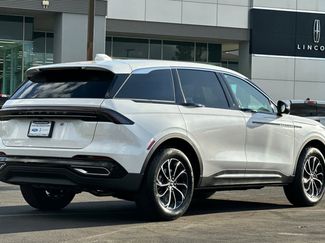 Used 2026 Lincoln Nautilus Premier video 2