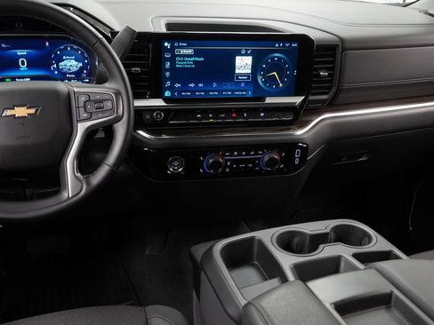 Used 2024 Chevrolet Silverado 1500 LT AWD/4WD image 14