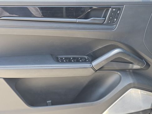 Certified 2024 Porsche Cayenne Turbo GT AWD/4WD image 23