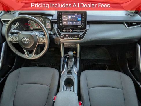 Certified 2022 Toyota Corolla Cross LE w/ Moonroof Package FWD image 16