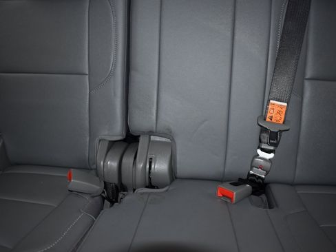 Used 2020 Chevrolet Tahoe LT w/ Luxury Package image 10