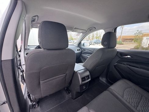 Used 2020 Chevrolet Equinox LT image 16