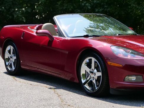 Used 2007 Chevrolet Corvette Convertible w/ Preferred Equipment Group RWD image 51