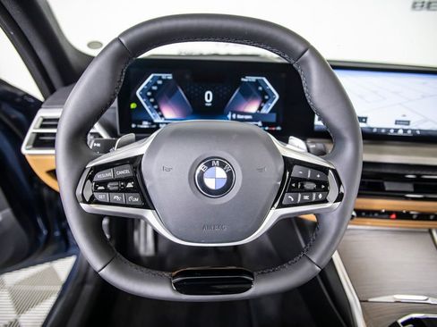 Used 2025 BMW 330i Sedan w/ Premium Package RWD image 37