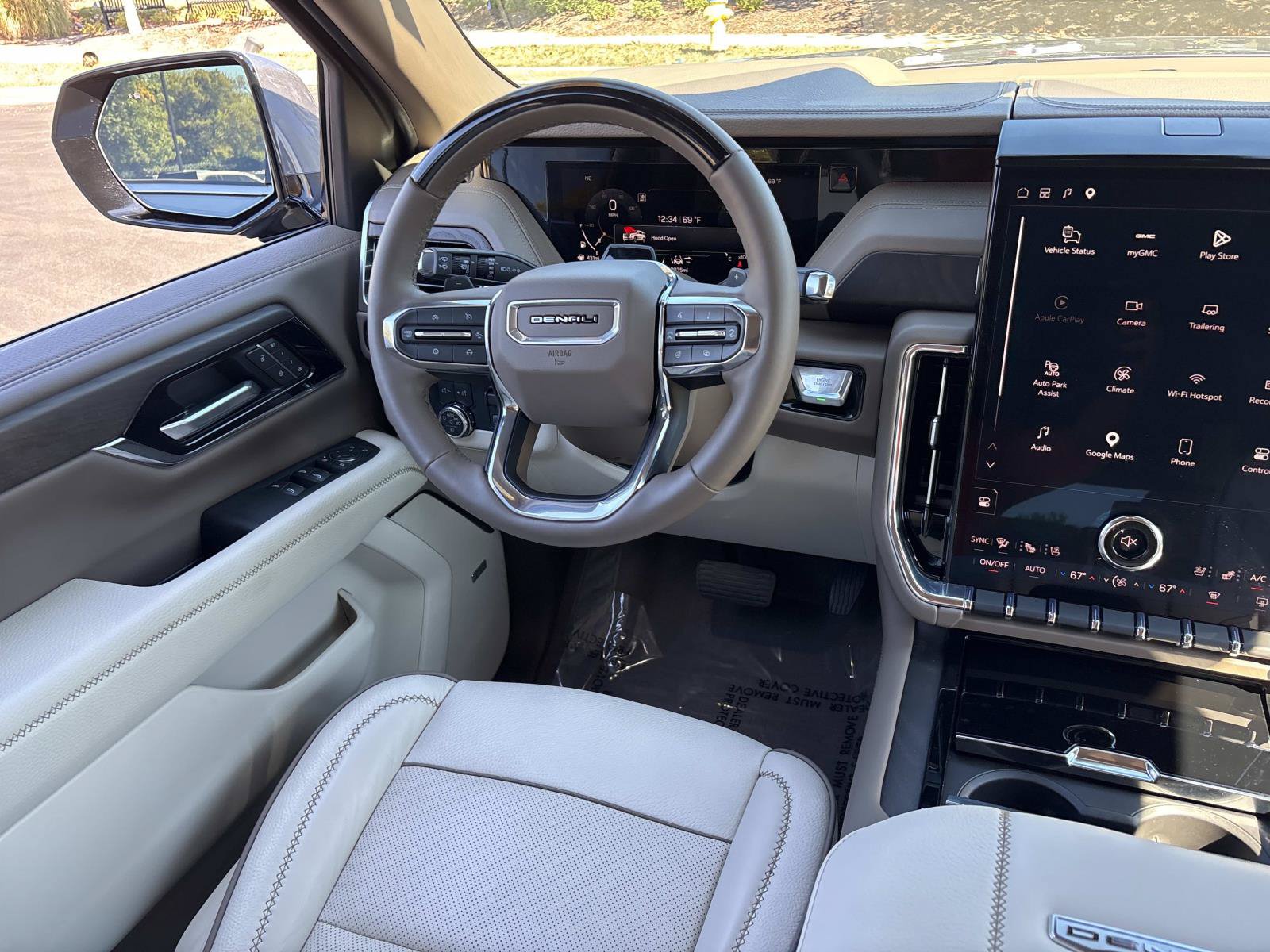 Used 2026 GMC Yukon Denali w/ Denali Reserve Package AWD/4WD image 27