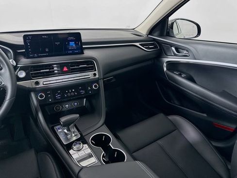 Certified 2026 Genesis G70 2.5T RWD image 23