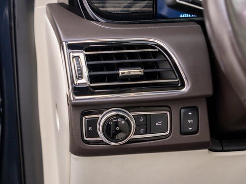 Used 2021 Lincoln Navigator Black Label AWD/4WD image 24