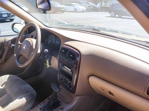 Used 2001 Saturn L-Series L200 image 21