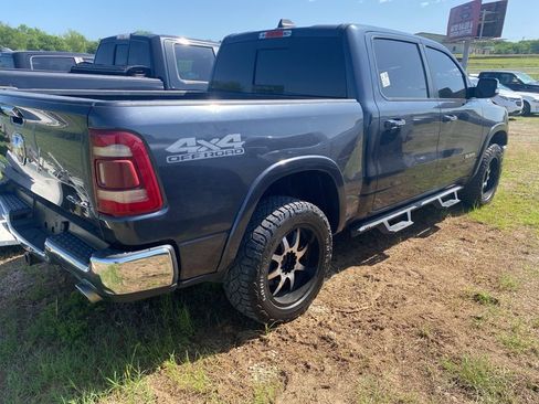 Used 2019 RAM 1500 Laramie w/ Off Road Group AWD/4WD image 3