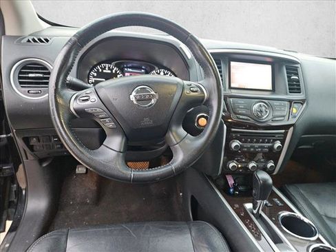 Used 2014 Nissan Pathfinder SL w/ Trailer Tow Package image 16