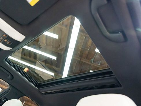 Used 2014 Mercedes-Benz C 250 Sedan image 20